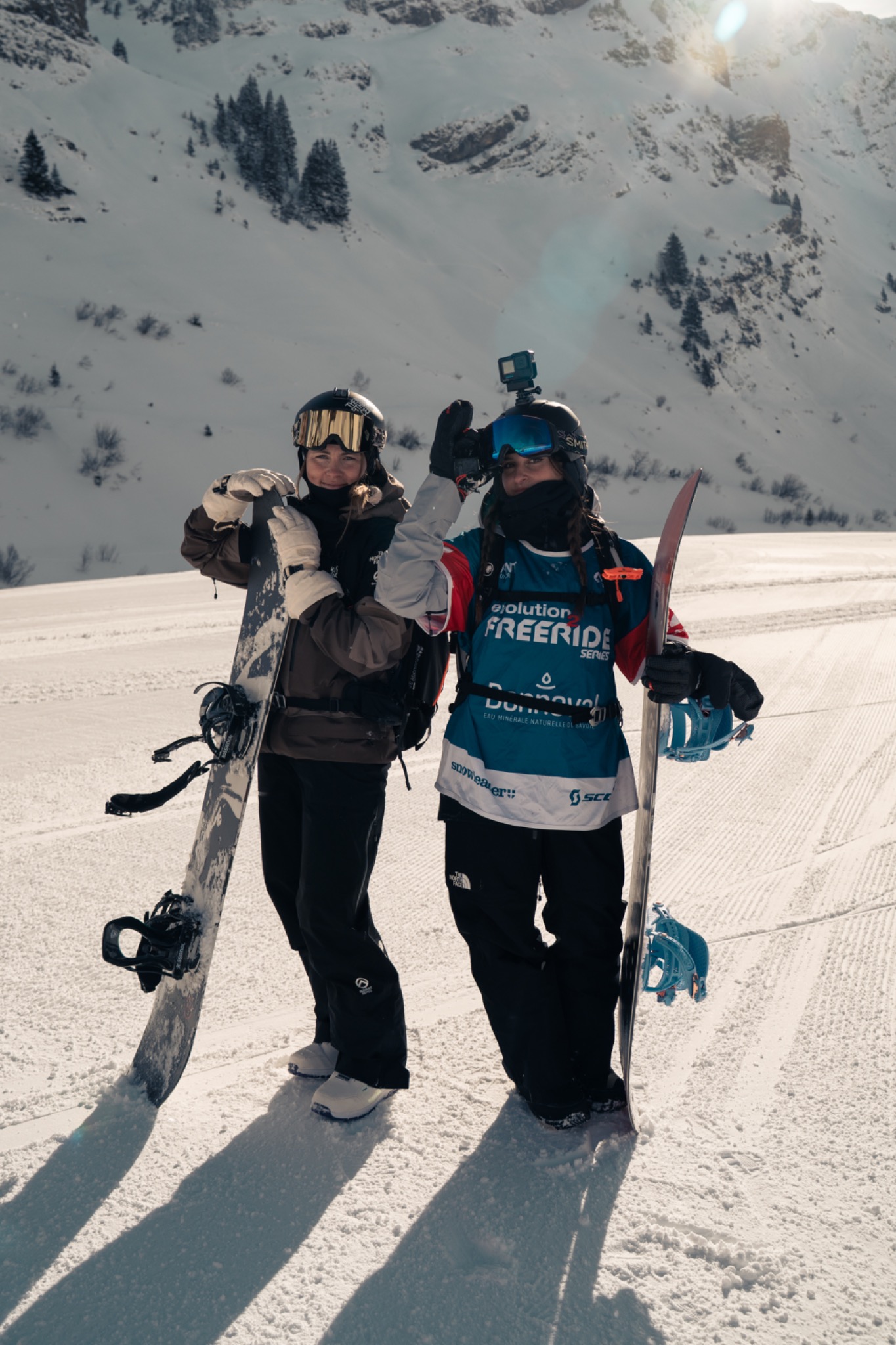 Portrait lifestyle avec barbe à papa dans la neige